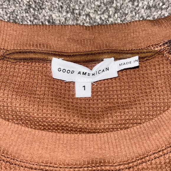 Brown waffle texture crop top - Picture 2 of 2